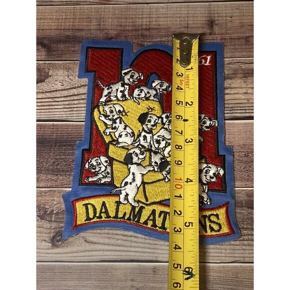 101 DALMATIANS"DISNEY" WILLABEE & WARD DISNEY PATCH - Picture 2 of 3